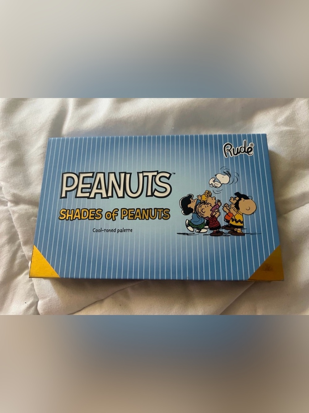 Peanuts Shades of Peanuts Eyeshadow Palette - Blue & Yellow Packaging